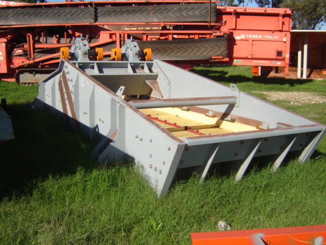 Allis 20x8 Vibrating Screen  CS55